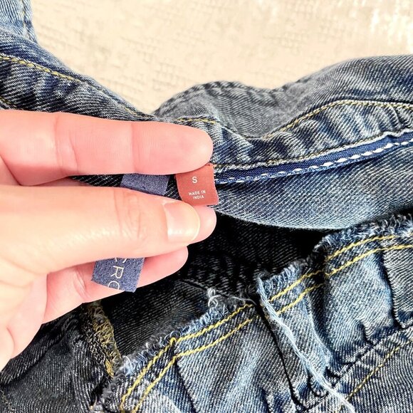 Anthropologie Pilcro Denim Shirred-Waist Ruffle-Neck Blouse Size S Blue - Picture 5 of 7